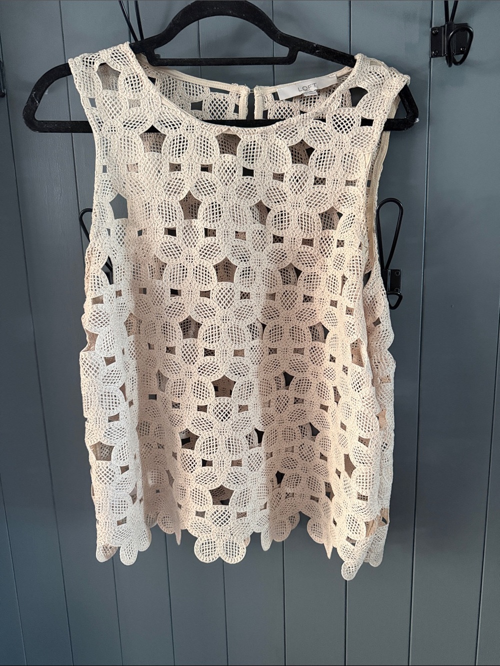 LOFT Cream Crochet Floral Sleeveless Camisole